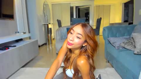 Lili  online show from February 2026 12:15:02 AM