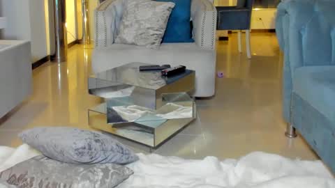 Lili  online show from March 2026 04:08:01 AM