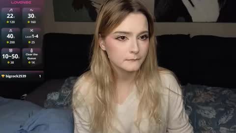 Snapshot of lilit__harwell chatting on November 2025 12:30:01 AM Luna online show from November 2025 12:30:01 AM