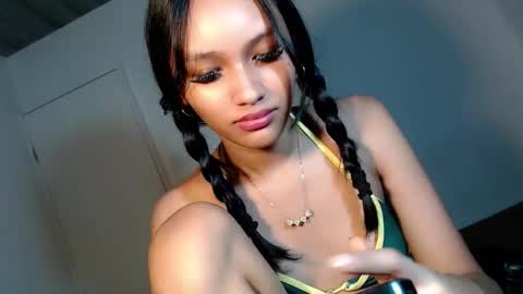 Chloe online show from February 2026 12:45:02 PM