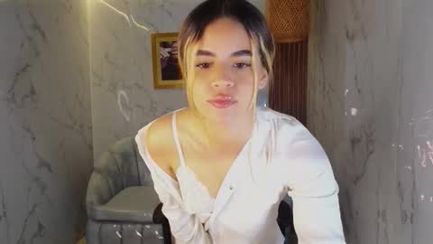Snapshot of lilith4_s chatting on September 2025 01:35:01 PM Lilith online show from September 2025 01:35:01 PM