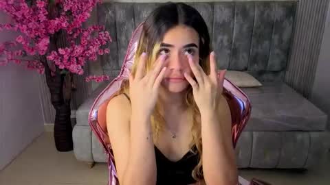 Lilith  online show from October 2025 10:47:02 AM