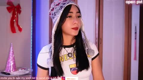 Snapshot of lilith__rosse chatting on December 2025 05:54:02 PM Lilith Rosse online show from December 2025 05:54:02 PM