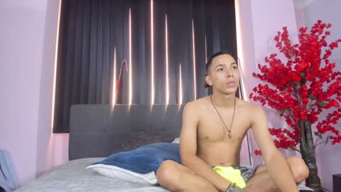 Snapshot of lilith_and_marcusblain chatting on December 2024 07:32:01 PM Lili Marcus online show from December 2024 07:32:01 PM