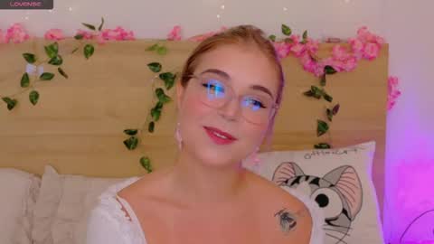 Snapshot of lilith_bonheur chatting on November 2025 01:34:01 PM Lilith Bonheur online show from November 2025 01:34:01 PM