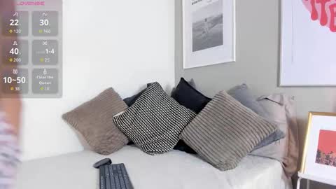 Snapshot of lilith_dh chatting on December 2025 11:26:02 AM Lili online show from December 2025 11:26:02 AM