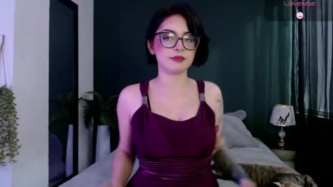 Snapshot of lilith_lennox chatting on April 2026 11:48:01 PM lilith online show from April 2026 11:48:01 PM