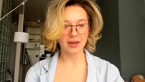 Snapshot of lilith_lutherlow chatting on March 2026 12:22:01 PM lilith online show from March 2026 12:22:01 PM