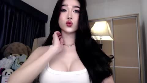 Snapshot of lilith_mazikeen69 chatting on July 2026 03:43:01 PM QUEEN LILITH BORBON online show from July 2026 03:43:01 PM