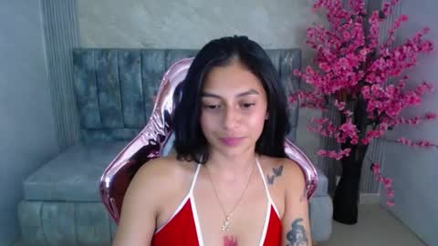 Snapshot of lilith_petit_sub chatting on January 2025 03:49:01 PM Lilith  online show from January 2025 03:49:01 PM