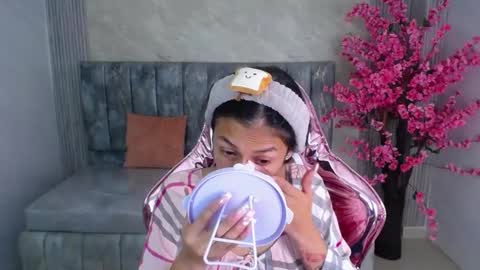 Snapshot of lilith_petit_sub chatting on January 2025 12:52:01 PM Lilith  online show from January 2025 12:52:01 PM