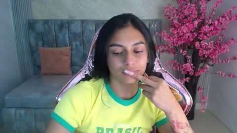 Snapshot of lilith_petit_sub chatting on January 2025 03:52:01 PM Lilith  online show from January 2025 03:52:01 PM