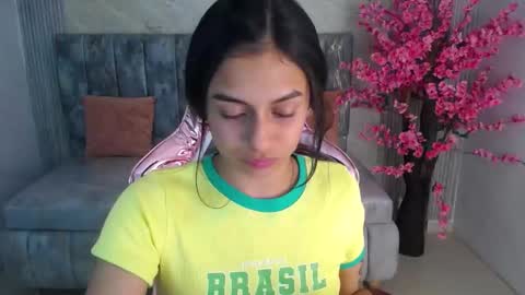 Snapshot of lilith_petit_sub chatting on January 2025 06:57:01 PM Lilith  online show from January 2025 06:57:01 PM