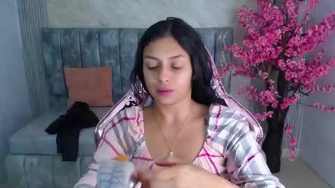 Snapshot of lilith_petit_sub chatting on January 2025 12:43:01 PM Lilith  online show from January 2025 12:43:01 PM