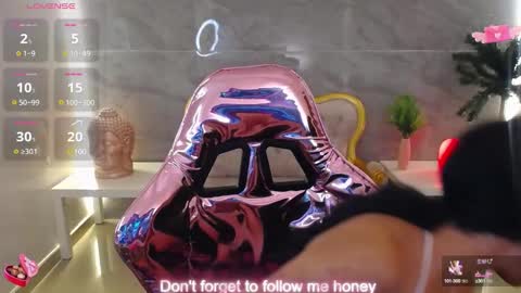 Snapshot of lilith_petit_sub chatting on February 2025 03:59:01 PM Lilith  online show from February 2025 03:59:01 PM