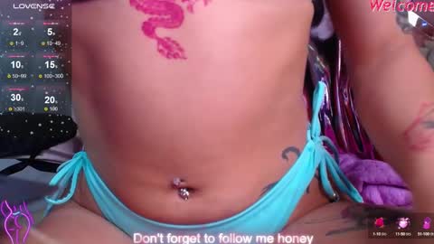 Snapshot of lilith_petit_sub chatting on February 2025 05:27:01 PM Lilith  online show from February 2025 05:27:01 PM