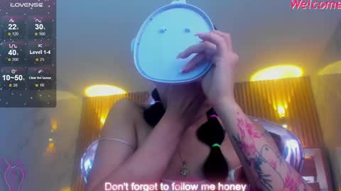 Snapshot of lilith_petit_sub chatting on March 2025 04:10:01 PM Lilith  online show from March 2025 04:10:01 PM