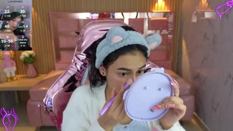 Snapshot of lilith_petit_sub chatting on October 2025 04:22:02 AM Lilith  online show from October 2025 04:22:02 AM