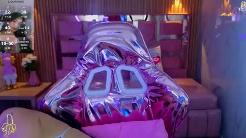 Snapshot of lilith_petit_sub chatting on October 2025 05:10:02 AM Lilith  online show from October 2025 05:10:02 AM