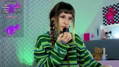 Snapshot of lilith_poison chatting on March 2026 06:15:01 PM lilith_poison online show from March 2026 06:15:01 PM