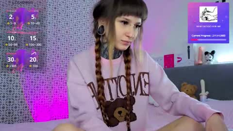 Snapshot of lilith_poison chatting on March 2026 06:01:02 PM lilith_poison online show from March 2026 06:01:02 PM