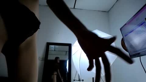 Snapshot of lilith_skinny1 chatting on January 2026 06:35:01 PM Lilith online show from January 2026 06:35:01 PM