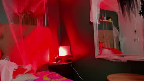 lilithmuller_ online show from October 2025 11:43:01 AM