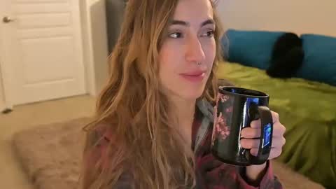 Snapshot of lilithoftrees chatting on February 2025 02:18:01 AM L online show from February 2025 02:18:01 AM