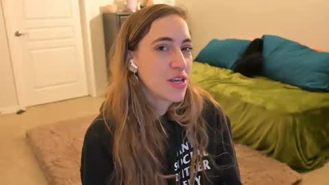 Snapshot of lilithoftrees chatting on February 2025 01:08:02 PM L online show from February 2025 01:08:02 PM