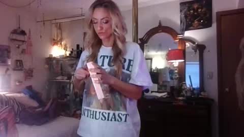 Snapshot of lilithohfish chatting on January 2026 09:29:01 PM Lilithohfish online show from January 2026 09:29:01 PM