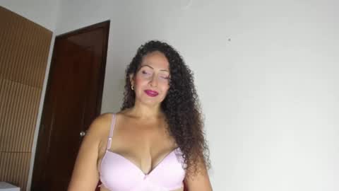 Snapshot of lilithphillis1 chatting on March 2026 05:28:01 PM lilithphillis1 online show from March 2026 05:28:01 PM