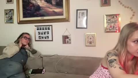 lilldaddysgirl online show from November 2025 02:32:02 AM