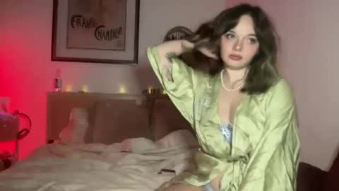 lilldaddysgirl online show from December 2025 03:45:02 AM