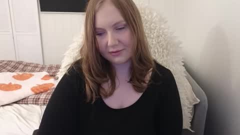 Snapshot of lilleambi chatting on December 2025 01:52:02 PM Anni online show from December 2025 01:52:02 PM