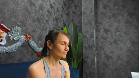 Snapshot of lillian_white1 chatting on January 2025 11:04:02 AM lillian_white1 online show from January 2025 11:04:02 AM