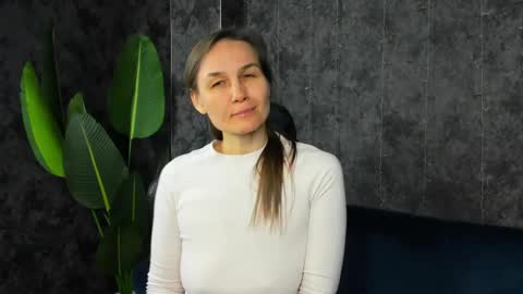 Snapshot of lillian_white1 chatting on April 2026 01:10:01 AM lillian_white1 online show from April 2026 01:10:01 AM