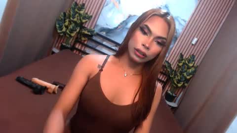 Snapshot of lilliana_emerald chatting on March 2026 05:03:01 PM Lilianna online show from March 2026 05:03:01 PM