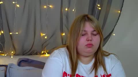 Snapshot of lillianhaig chatting on November 2025 06:41:02 AM LillianHaig online show from November 2025 06:41:02 AM