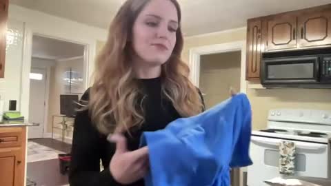 lilly_adams88 online show from June 2026 08:01:02 PM