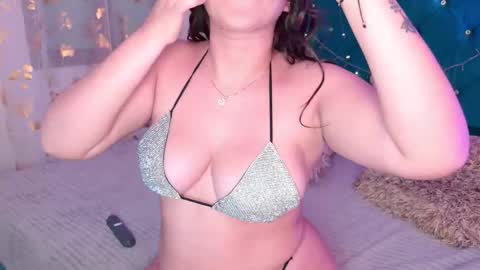 Lilly Peach online show from September 2025 04:22:01 AM