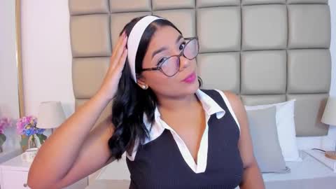 Snapshot of lilly_williamss chatting on March 2026 03:23:01 AM Lilly online show from March 2026 03:23:01 AM