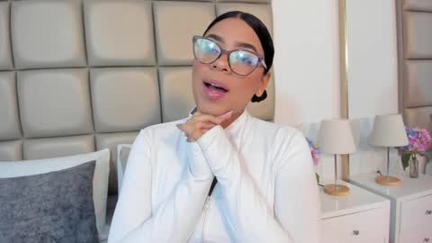 Snapshot of lilly_williamss chatting on April 2026 02:53:02 AM Lilly online show from April 2026 02:53:02 AM