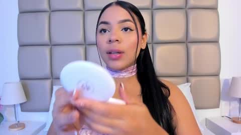 Snapshot of lilly_williamss chatting on April 2026 03:06:02 AM Lilly online show from April 2026 03:06:02 AM