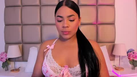 Snapshot of lilly_williamss chatting on April 2026 02:47:02 AM Lilly online show from April 2026 02:47:02 AM