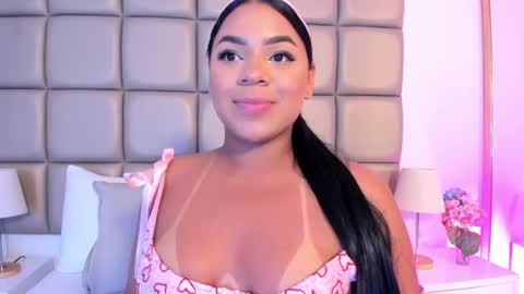 Snapshot of lilly_williamss chatting on April 2026 02:36:02 AM Lilly online show from April 2026 02:36:02 AM