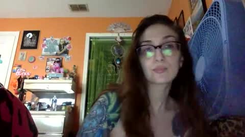 hi guys im back on here 3 online show from February 2026 07:43:01 PM