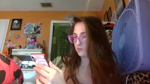 hi guys im back on here 3 online show from February 2026 10:33:01 PM