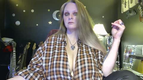 Snapshot of lillyth chatting on December 2024 06:03:02 AM Lillyth Eden online show from December 2024 06:03:02 AM