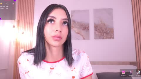 Lilly Thompson  online show from February 2025 11:00:01 PM