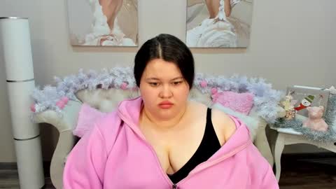 LiloLewins online show from January 2025 09:59:01 AM